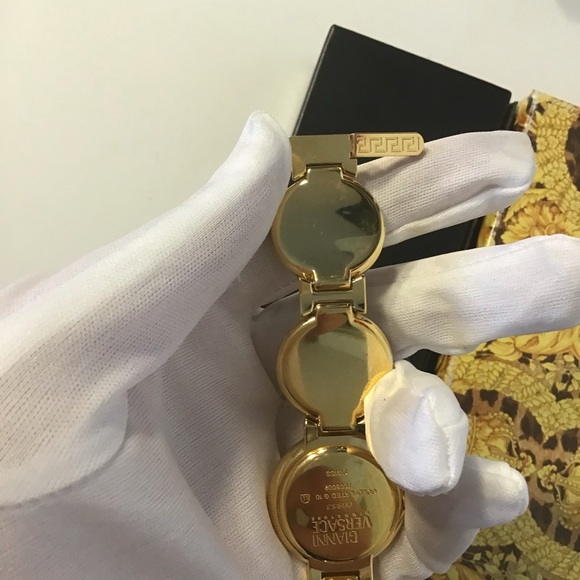 💎SOLD! LIKE NEW VERSACE 18k PLATED LIMITED ED WATCH - Picture 9 of 16